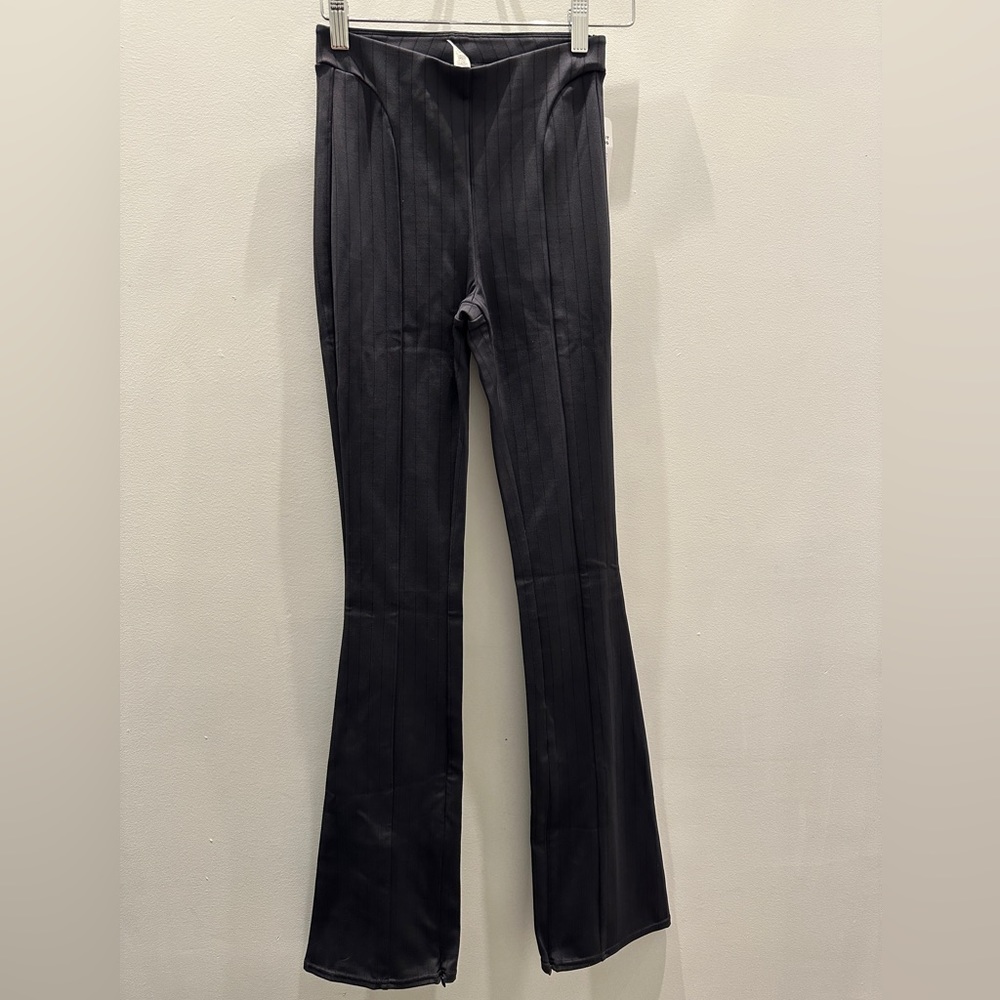 ALO High waist Pinstripe Zip it Flare Legging